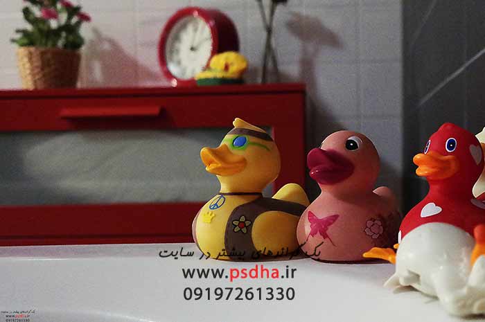 بک گراند حمام ، اسباب بازی